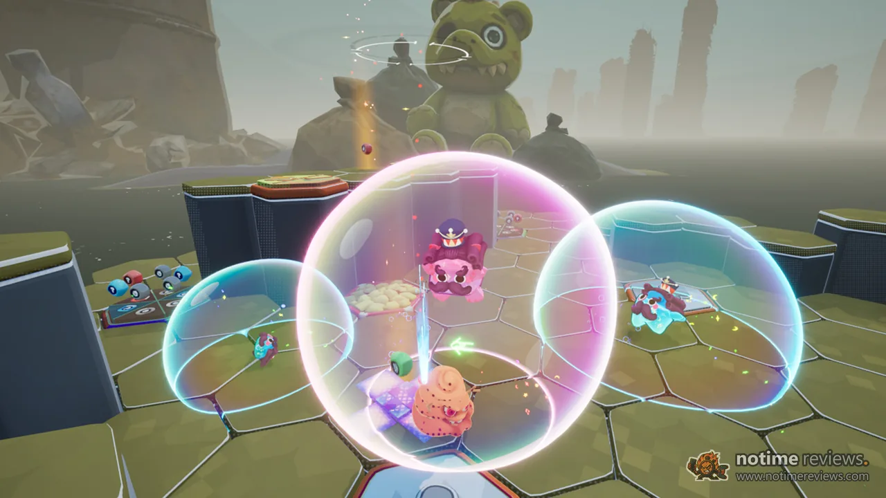 Jelly Bubble: Colorful jelly critters inside soap bubbles bump into each other on a floating hexagon arena
